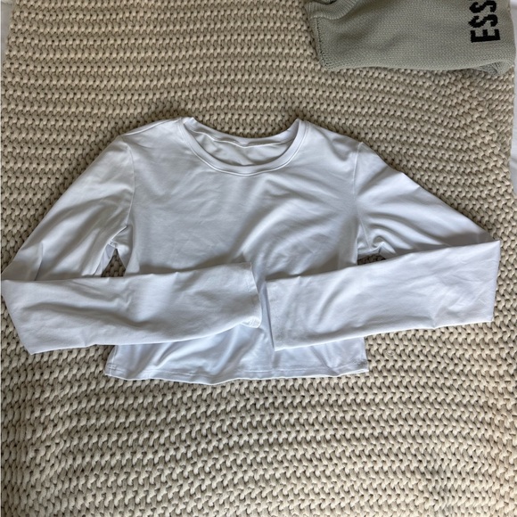 Alo Long Sleeve Crop Top - Picture 1 of 3